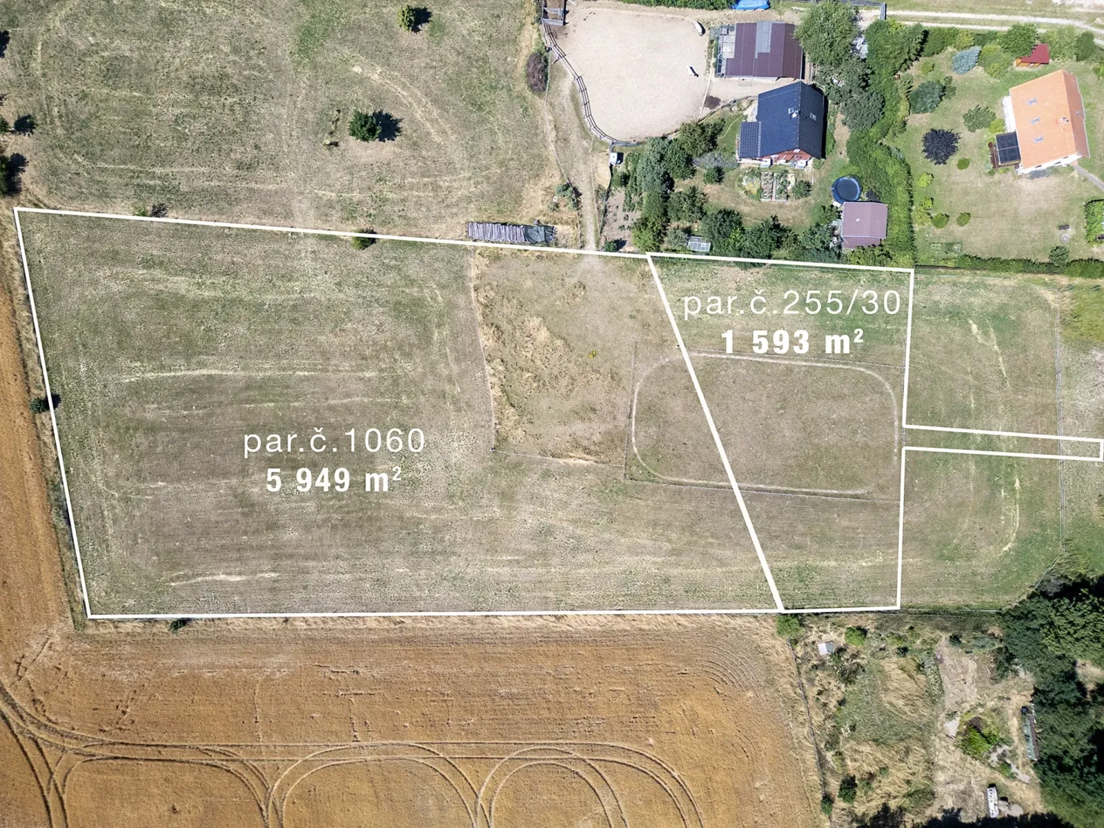 Unikátní pozemek v srdci přírody s nádherným výhledem